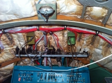 Процесс прокладки электропроводки в кабине